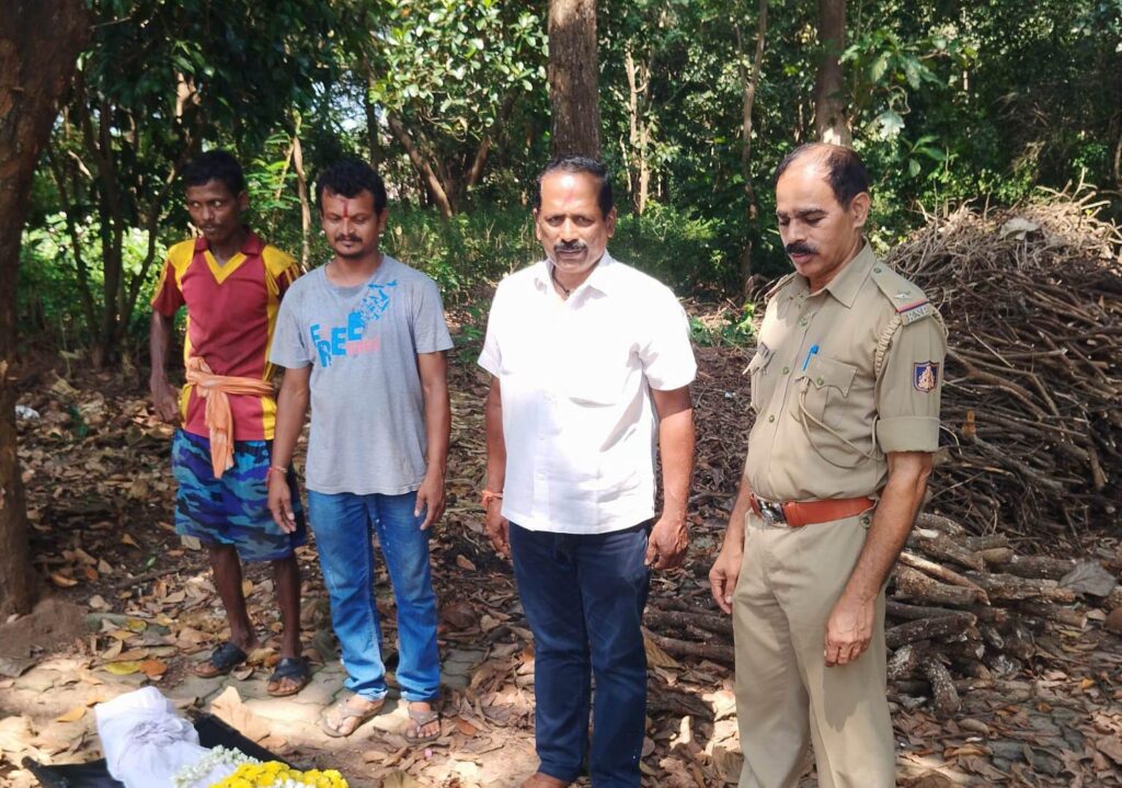 ರಾಘವ ಶೆಟ್ಟಿ ಕೊನೆಗೂ ಅಪರಿಚಿತರಾಗಿ ಅಂತ್ಯ ಸಂಸ್ಕಾರ