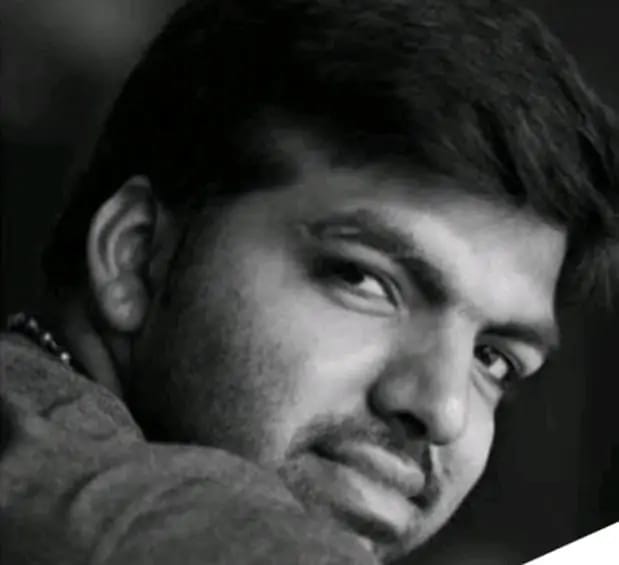 ಕಾರ್ಕಳದ ಛಾಯಾಚಿತ್ರಗ್ರಾಹಕರಾಗಿದ್ದ ವಿಘ್ನೇಶ್ ಪ್ರಭು ನಿಧನರಾಗಿದ್ದಾರೆ.