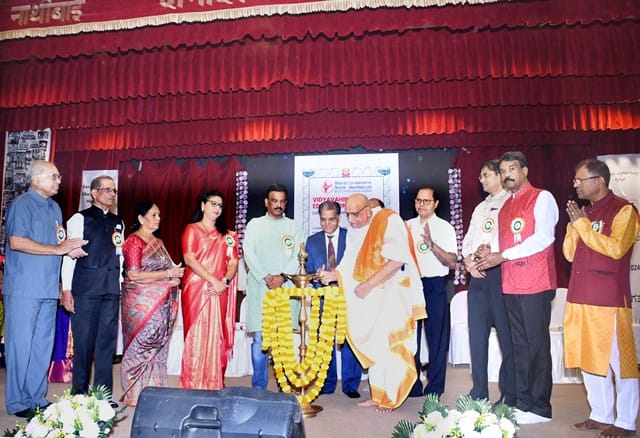 ಫೋರ್ಟ್‌ನ ಕನ್ನಡ ಭವನದ ವಿದ್ಯಾಲಯವು ಶುದ್ಧತೆಯ ಶಿಕ್ಷಣಾಲಯವಾಗಿದೆ ಕೆಬಿಇಎಸ್ ಹೈಸ್ಕೂಲು ವಜ್ರಮಹೋತ್ಸವ ಕಾರ್ಯಕ್ರಮದಲ್ಲಿ ಪ್ರಲ್ಹಾದಾಚಾರ್ಯ ನಾಗರಹಳ್ಳಿ