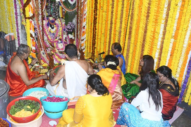 ಶ್ರೀ ಸಾಯಿನಾಥ ಮಿತ್ರ ಮಂಡಳಿ ನೆರವೇರಿಸಿದ ವಾರ್ಷಿಕ ಕೊಲಾಬಾ ಜಾತ್ರೆ