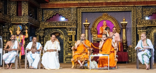 ಶ್ರೀ ಕೃಷ್ಣ ಮಠದ ರಾಜಾಂ ಗಣದಲ್ಲಿ ಮಧ್ವನವ ರಾತ್ರೋತ್ಸವ ಸಂಭ್ರಮ