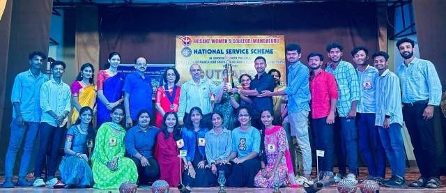 ವಿವಿ ಕಾಲೇಜಿನ ವಿದ್ಯಾರ್ಥಿಗಳಿಗೆ ಸಮಗ್ರ ’ವೀರಾಗ್ರಣಿ ಪ್ರಶಸ್ತಿ’