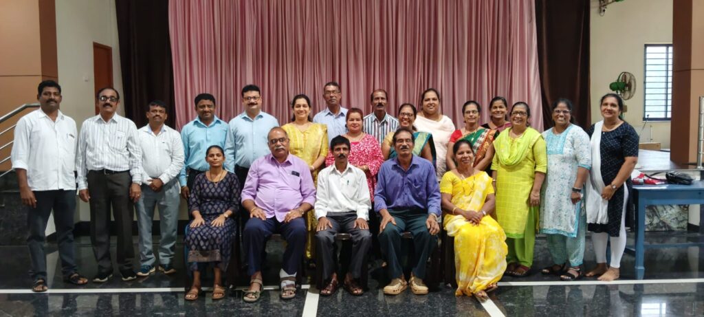 ಗಂಗೊಳ್ಳಿಯಲ್ಲಿ ಕೃಷಿ ಸವಲತ್ತುಗಳ ಮಾಹಿತಿ ಕಾರ್ಯಕ್ರಮ.