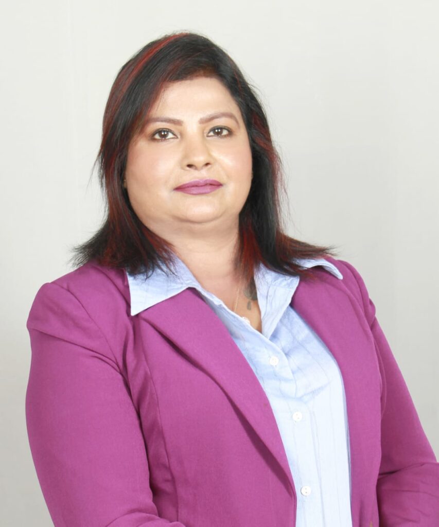 ಡಾ. ಜೊಯ್ಲಿಸ್ ನೊರೋನ್ಹಾಗೆ ಪ್ಯಾರಿಸ್ ನ ಈಸ್ಟ್ ಬ್ರಿಡ್ಜ್ ವಿವಿ ಡಾಕ್ಟರೇಟ್