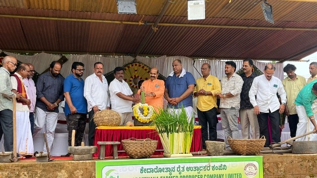 ಹಡಿಲು ಭೂಮಿ ಕೃಷಿ – 5ನೇ ವರ್ಷದ ಕಡೇ ನಟ್ಟಿ – ಕೃಷಿಕರಿಗೆ ಅಭಿನಂದನೆ