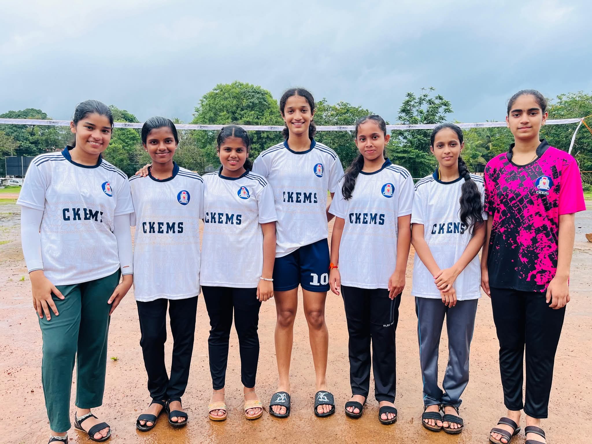 ಕ್ರೈಸ್ಟ್ ಕಿಂಗ್:: ಕಾರ್ಕಳ ವಲಯ ಮಟ್ಟದ ವಾಲಿಬಾಲ್ ಪಂದ್ಯಾಟದಲ್ಲಿ ಪ್ರೌಢಶಾಲಾ ವಿಭಾಗದ ಬಾಲಕಿಯರ ತಂಡ ಜಯಗಳಿಸಿ ಕಾರ್ಕಳ ತಾಲೂಕು ಮಟ್ಟದ ಪಂದ್ಯಾಟಕ್ಕೆ ಆಯ್ಕೆ