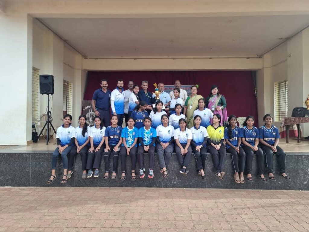 ಕ್ರೈಸ್ಟ್ ಕಿಂಗ್: ಉಡುಪಿ ಜಿಲ್ಲಾ ಅಂತರ ಕಾಲೇಜು ಫುಟ್‌ಬಾಲ್ ಪಂದ್ಯಾವಳಿಯಲ್ಲಿ ದ್ವಿತೀಯ ಸ್ಥಾನ.