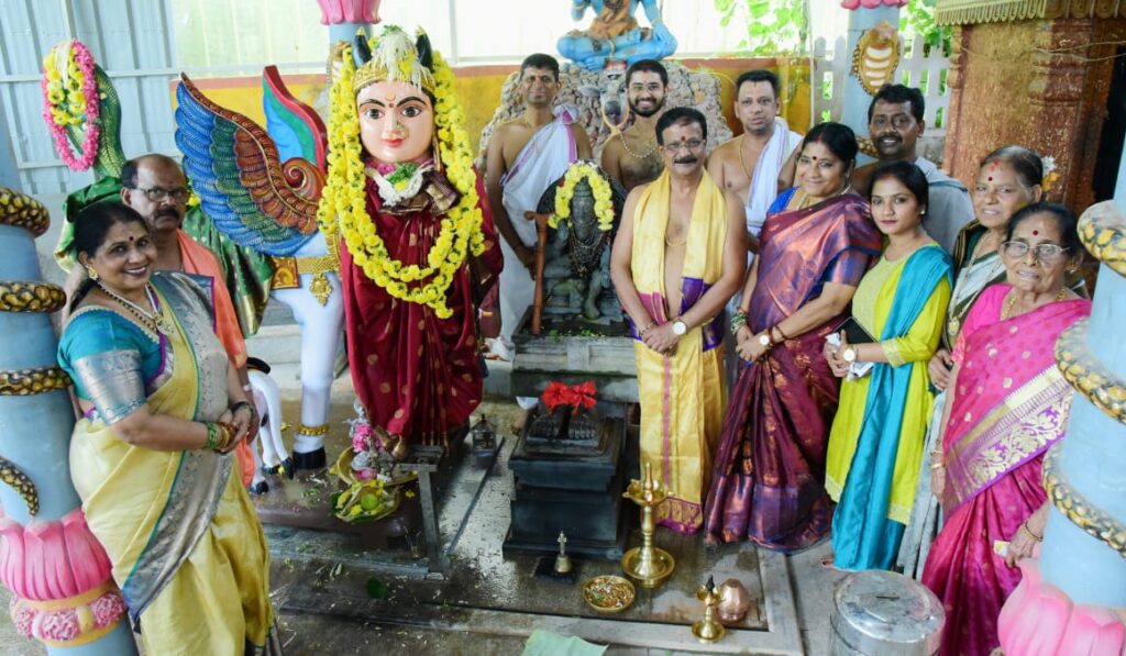 ಉಡುಪಿ:ದೊಡ್ಡಣಗುಡ್ಡೆ ಶ್ರೀ ದುರ್ಗಾ ಆದಿಶಕ್ತಿ ಕ್ಷೇತ್ರ ಏಕದಾರು ಬಿಂಬದಲ್ಲಿ ಕಾಮಧೇನು ಸ್ಥಾಪನೆ