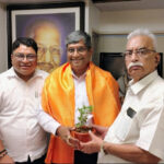 ಲಕ್ಷ್ಮಣ ಸಿ. ಪೂಜಾರಿ ಇವರಿಂದ ಸೂರ್ಯಕಾಂತ್ ಜಯ ಸುವರ್ಣರಿಗೆ ಅಭಿನಂದನೆ