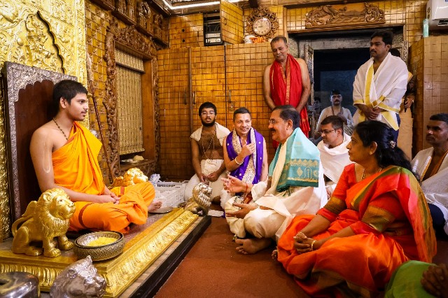 ಉಪ ಲೋಕಾಯುಕ್ತ ನ್ಯಾ.ಬಿ. ವೀರಪ್ಪ ಉಡುಪಿ ಶ್ರೀ ಕೃಷ್ಣ ಮಠಕ್ಕೆ ಭೇಟಿ