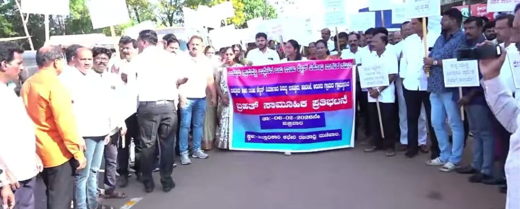 ಬೀದಿನಾಯಿ ಶೆಲ್ಟರ್ ವಿರೋಧ ಗ್ರಾಮಸ್ಥರ ಬೃಹತ್ ಪ್ರತಿಭಟನೆ