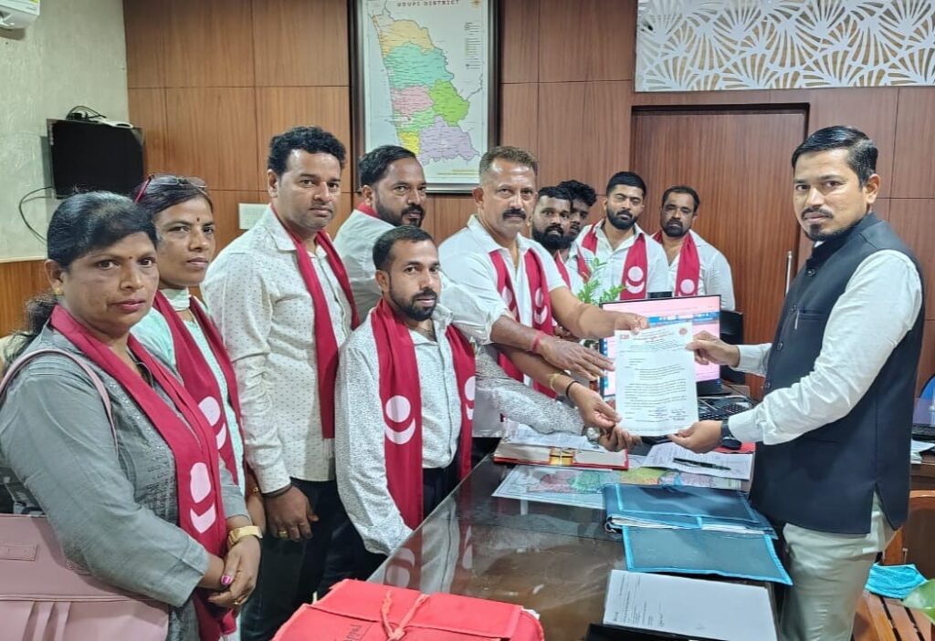 ಬೈರಂಪಳ್ಳಿ ಗ್ರಾಮ ಪಂಚಾಯತ್ ವ್ಯಾಪ್ತಿಯ ಬೆಳ್ಳರ್ಪಾಡಿ ಗ್ರಾಮದ ಕ್ರೀಡಾಂಗಣಕ್ಕಾಗಿ ಸರಕಾರಿ ಜಾಗ ಮೀಸಲಿರಿಸುವಂತೆ ಕಾಪು ತುಳುನಾಡ ರಕ್ಷಣಾ ವೇದಿಕೆ ಮನವಿ