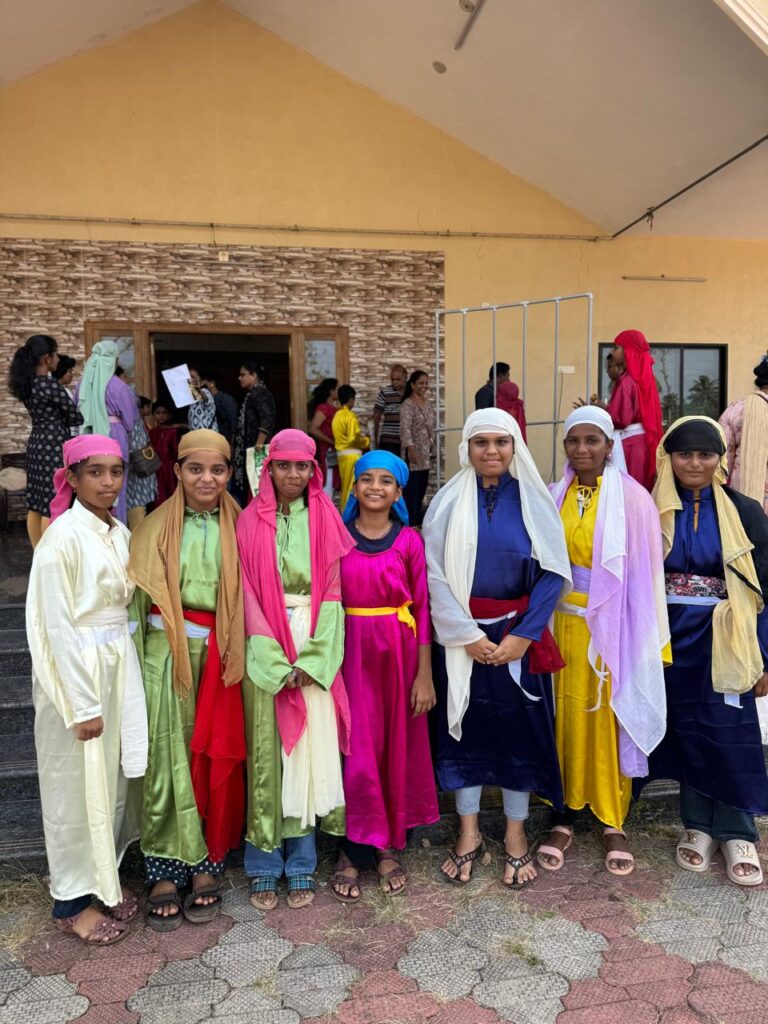 ಗಂಗೊಳ್ಳಿ ಕೊಸೆಸಾಂವ್ (ಅಮಲೋದ್ಭವಿ) ಮಾತೆ ಚರ್ಚ್ ನಲ್ಲಿ ಮಕ್ಕಳಿಂದ ” ಶಿಲುಬೆಯ ದಾರಿ” ಯ ನೈಜ ಪ್ರದರ್ಶನ.