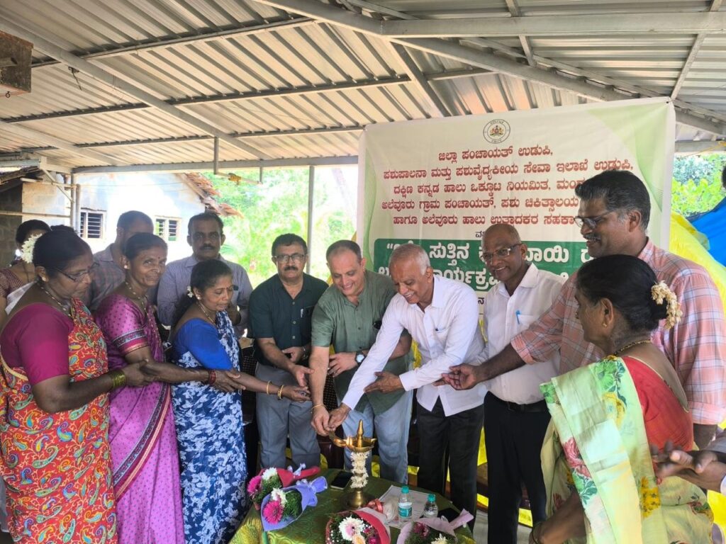 ಅಲೆವೂರು : ಕಾಲುಬಾಯಿ ರೋಗ ನಿವಾರಣಾ ಲಸಿಕ ಕಾರ್ಯಕ್ರಮದ ಅಭಿಯಾನ