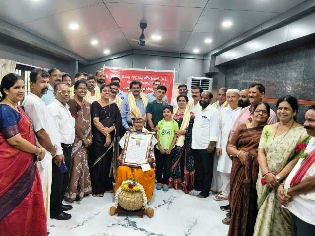 ಪಾಡ್ದನ ಕಲಾವಿದೆ ಸಿಂಧು ಗುಜರನ್ ಮೂಲ್ಕಿ ಅವರಿಗೆ ತುಳು ಪಾಡ್ದನ ಪ್ರಶಸ್ತಿ