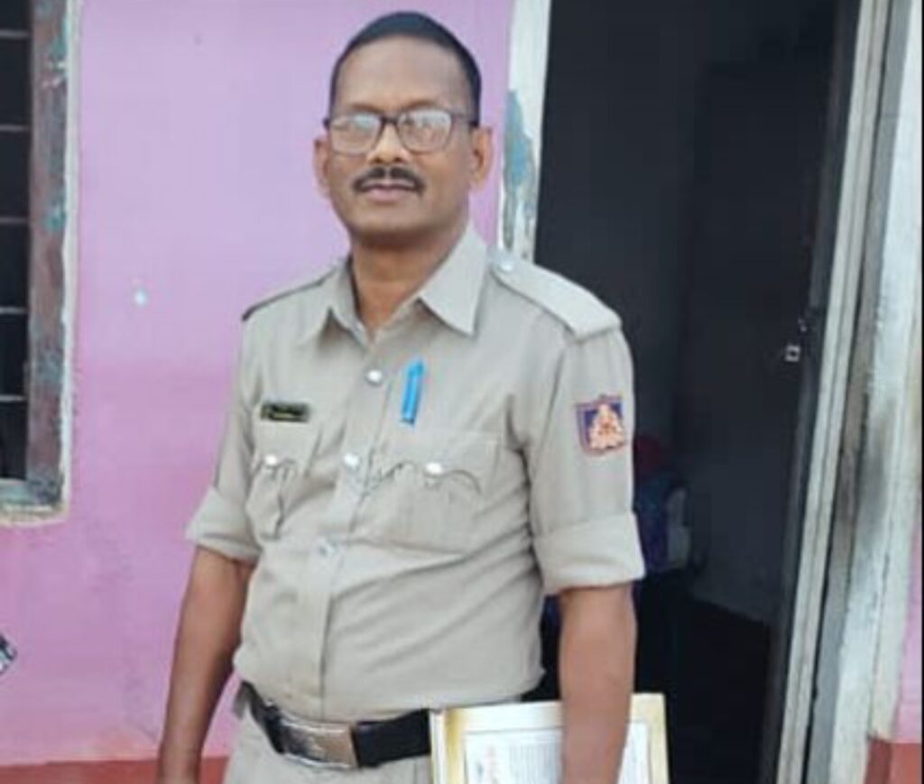 ಕರ್ತವ್ಯದಲ್ಲಿದ್ದಾಗಲೇ ಪೊಲೀಸ್ ಕಾನ್ಸ್‌ಟೇಬಲ್ ಹೃದಯಾಘಾತದಿಂದ ನಿಧನ
