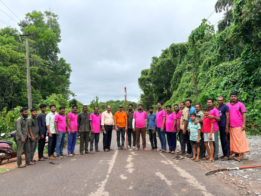 ಕಾರ್ಕಳ : ಯುವಕ ಮಂಡಲ ನೇತೃತ್ವದಲ್ಲಿ ಶ್ರಮದಾನ ಕಾರ್ಯಕ್ರಮ