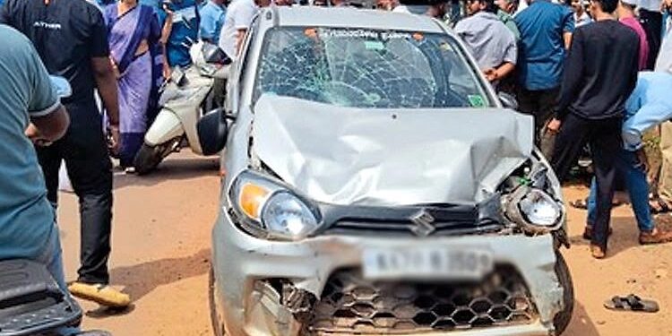 ಬಂಟ್ವಾಳ: ನಿಯಂತ್ರಣ ತಪ್ಪಿದ ಕಾರು ರಸ್ತೆ ಬದಿ ನಿಲ್ಲಿಸಿದ್ದ ವಾಹನಗಳಿಗೆ ಡಿಕ್ಕಿ: ಮೂವರಿಗೆ ಗಾಯ