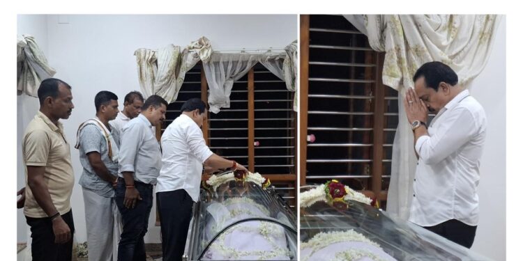 ಬಾಲ್ಯ ಸ್ನೇಹಿತನ ನಿಧನ: ಅಂತಿಮ ದರ್ಶನ ಪಡೆದ ಶಾಸಕ ಅಶೋಕ್ ಕುಮಾ‌ರ್ ರೈ..