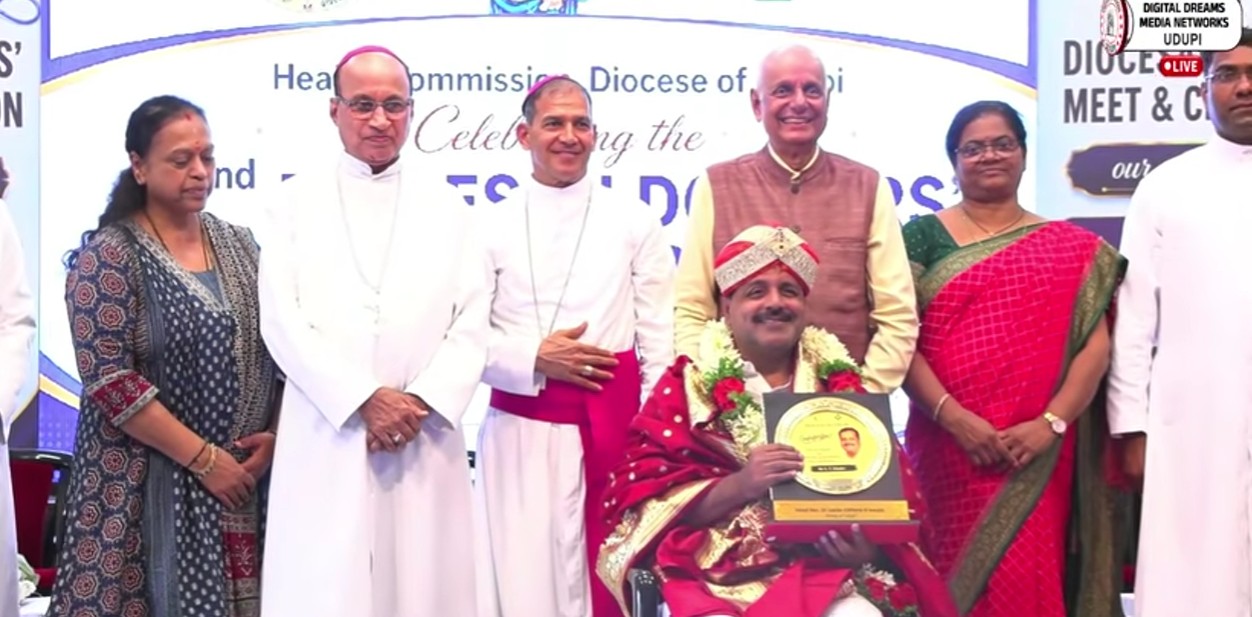 ಆರೋಗ್ಯವಂತ ಸಮಾಜ ನಿರ್ಮಾಣದಲ್ಲಿ ವೈದ್ಯರ ಪಾತ್ರ ಅಮೂಲ್ಯ: ಸಚಿವ ಯು ಟಿ ಖಾದರ್
