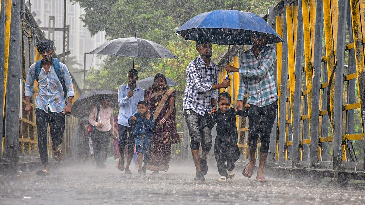 ರಾಜ್ಯದಲ್ಲಿ ಭಾರಿ ಮಳೆ: ಕರಾವಳಿಯಲ್ಲಿ ರೆಡ್ ಅಲರ್ಟ್