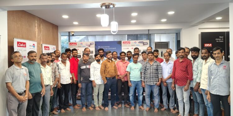 ಪುತ್ತೂರು: ಮೈತ್ರಿ ಎಲೆಕ್ಟಿಕ್ ಕಂಪನಿಯಲ್ಲಿ ಲಿಷಾ ಕಂಪನಿಯ ಉತ್ಪನ್ನಗಳ ಪ್ರಾತ್ಯಕ್ಷಿಕೆ ಹಾಗೂ ಮಾಹಿತಿ ಕಾರ್ಯಗಾರ ..!!