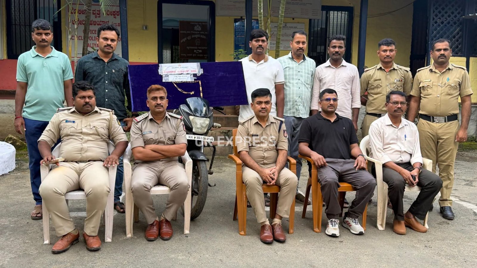 ಜಾತ್ರೆಯಲ್ಲಿ ಮಹಿಳೆಯ ಚಿನ್ನದ ಮಂಗಳಸೂತ್ರ ಕಿತ್ತು ಪರಾರಿಯಾಗಿದ್ದ ಮೂವರು ಆರೋಪಿಗಳ ಬಂಧನ