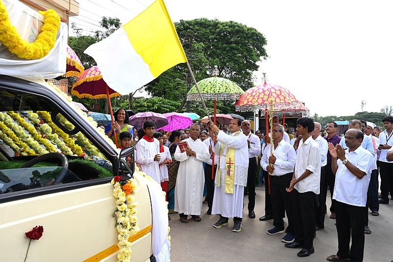 ಕಲ್ಮಾಡಿ : ಆರೋಗ್ಯ ಮಾತೆ ವೆಲಂಕಣಿ ಮಾತೆ ಮೂರ್ತಿಯ ಭಕ್ತಿಯ ಭವ್ಯ ಮೆರವಣಿಗೆ
