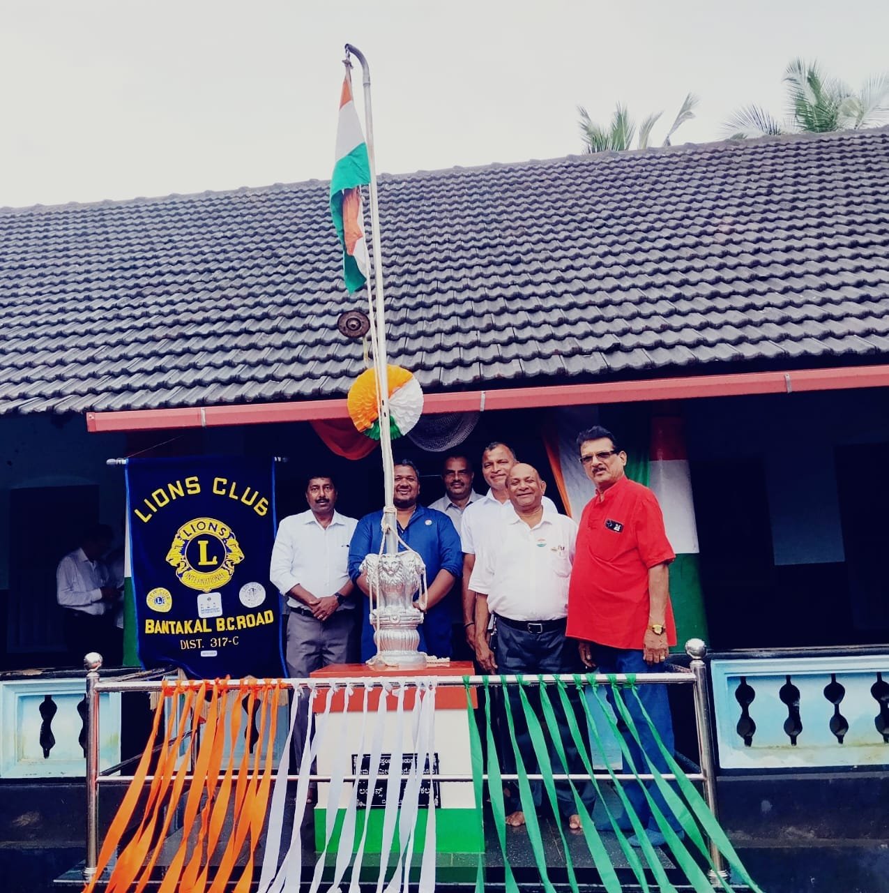 ಲಯನ್ಸ್ ಕ್ಲಬ್ ಬಂಟಕಲ್ ಬಿ.ಸಿ. ರೋಡ್ ವತಿಯಿಂದ ಎರಡು ಸ್ಥಳಗಳಲ್ಲಿ ಸ್ವಾತಂತ್ರ್ಯ ದಿನಾಚರಣೆ