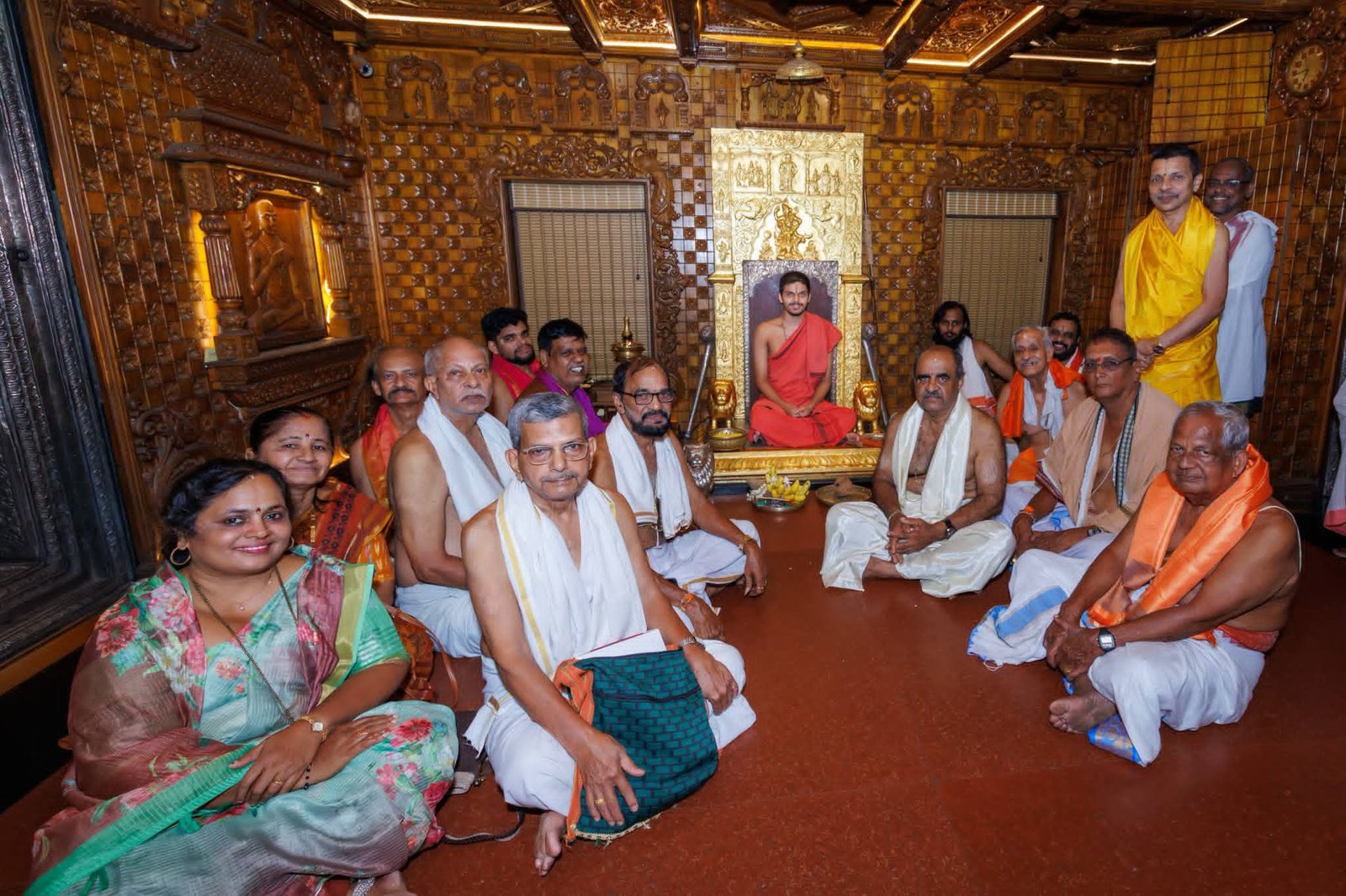 ಉಡುಪಿ: ಪರ್ಯಾಯ ಶಿರೂರು ಶ್ರೀಗಳಿಗೆ ತುಳು ಶಿವಳ್ಳಿ ಮಾಧ್ವ ಮಹಾಮಂಡಲದಿಂದ ಫಲಕಾಣಿಕೆ ಸಮರ್ಪಣೆ