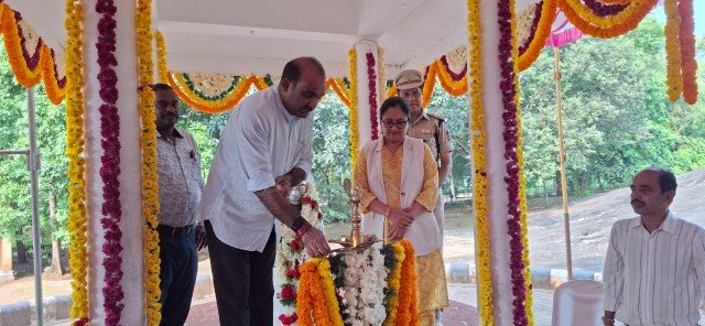 ಗಾಂಧೀಜಿಯವರ ತತ್ವ ಹಾಗೂ ಆದರ್ಶಗಳನ್ನು ಪ್ರತಿಯೊಬ್ಬರು ಅಳವಡಿಸಿಕೊಳ್ಳಬೇಕು: ಶಾಸಕ