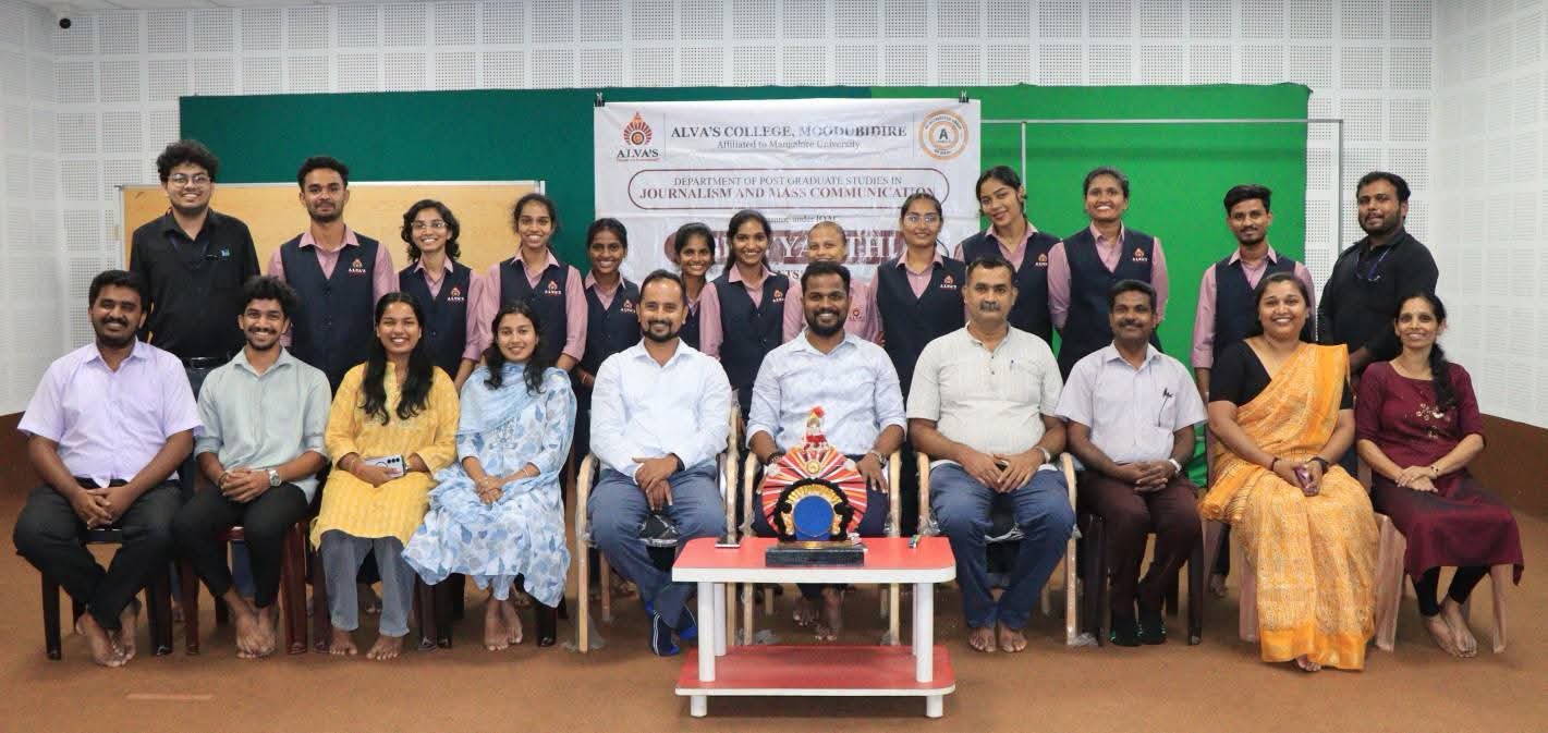ನಿರೂಪಣೆಯಲ್ಲಿ ಜ್ಞಾನ, ಆತ್ಮವಿಶ್ವಾಸ, ಸಿದ್ಧತೆ ಮತ್ತು ಸ್ವಂತ ಶೈಲಿ ಮುಖ್ಯ: ನಿತೇಶ್ ಪೂಜಾರಿ ಮಾರ್ನಾಡ್ಅಭಿವ್ಯಕ್ತಿ’ ವಿದ್ಯಾರ್ಥಿ ವೇದಿಕೆ ಉದ್ಘಾಟನೆ